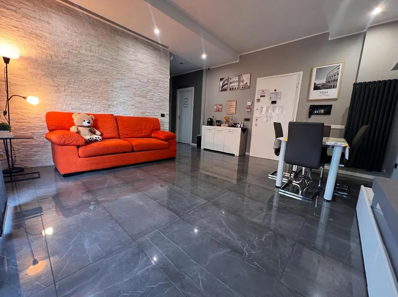 Jubilee Totta Rome Apartment 0*,